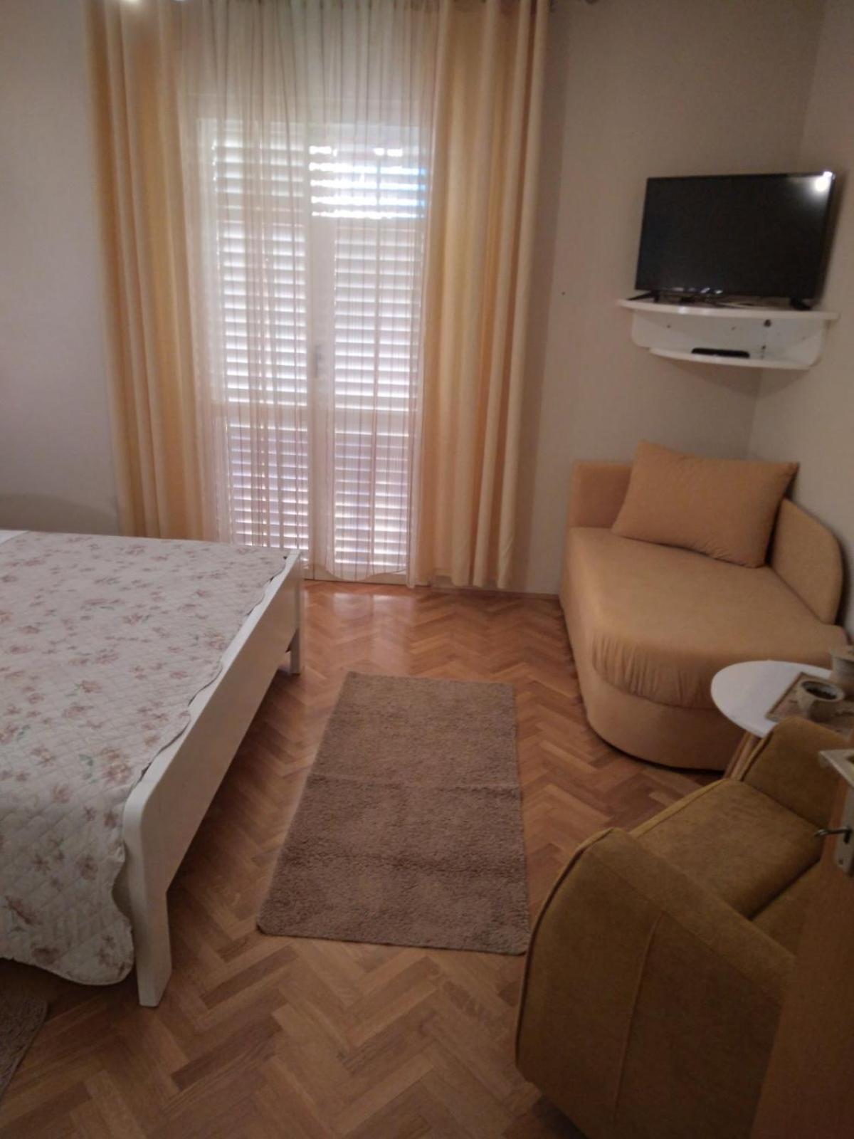 Apartments Panorama View Zeljko Scerbe Mundanije Екстериор снимка
